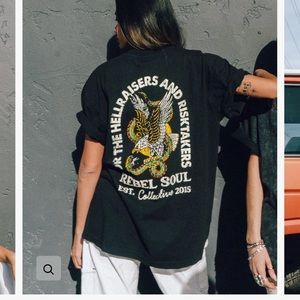Women’s oversized tee
